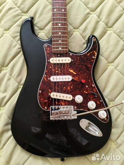 Fender Squier Affinity Stratocaster,большая голова