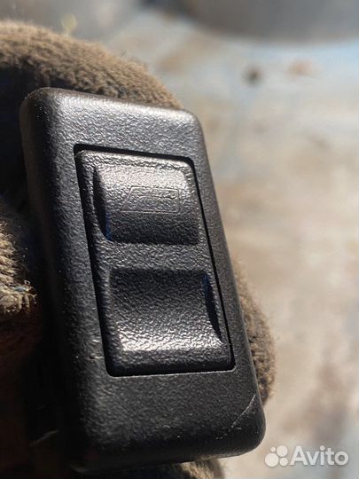 Кнопка стеклоподъемника Mercedes w638 Vito