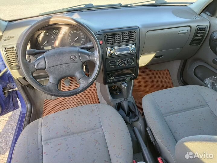 Volkswagen Polo 1.0 МТ, 1998, 333 000 км