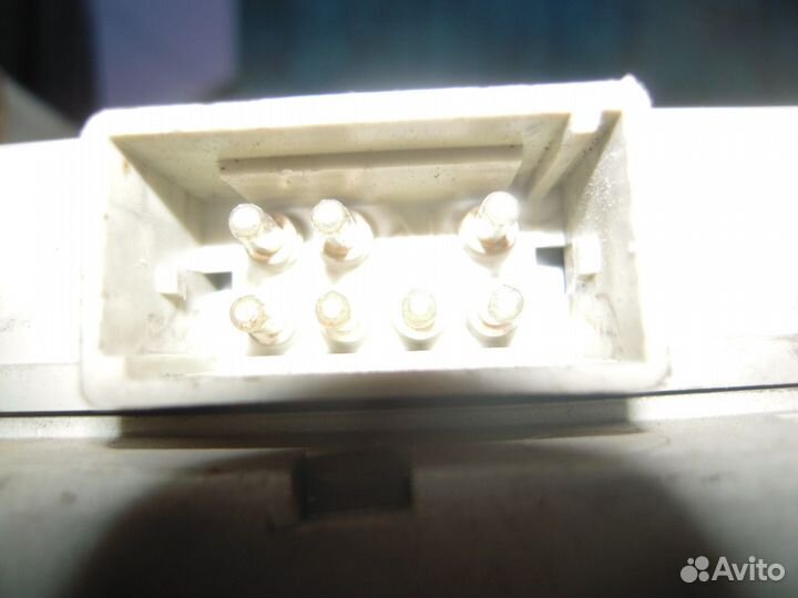 Фонарь задний правый Mercedes Benz W202 1993 г