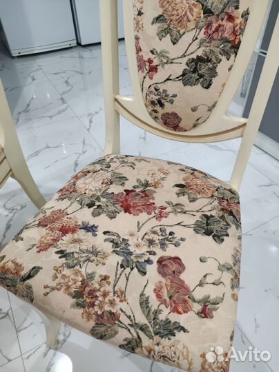 Стол обеденный со стульями из массива