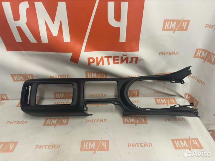 Консоль toyota 5881153020C0