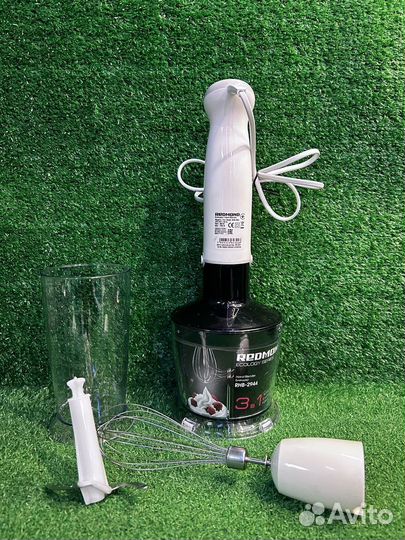 Погружной блендер Redmond RHB-2944