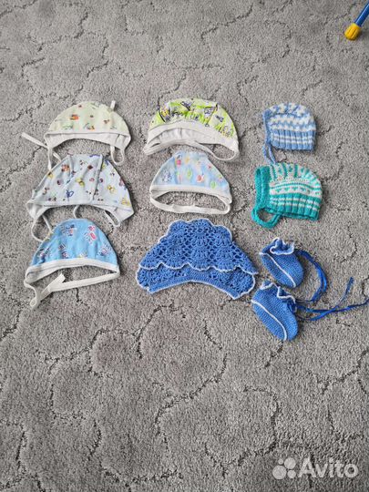 Шапочки, чепчики, носочки