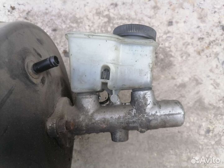 Цилиндр главный тормозной Мазда 626