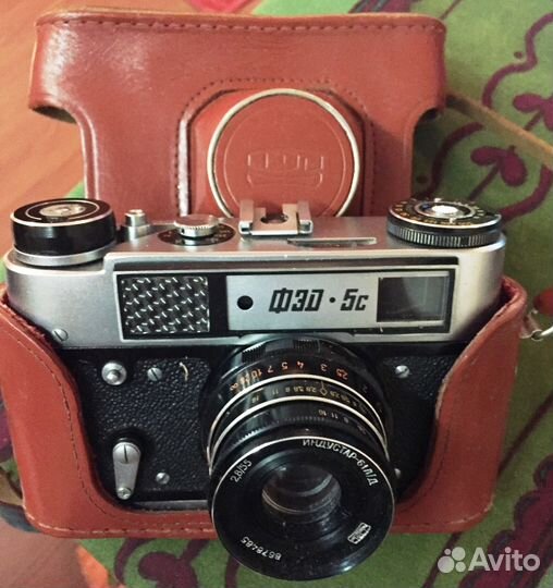 Фотоаппарат Зенит ем и Фотоаппарат фэд-5С