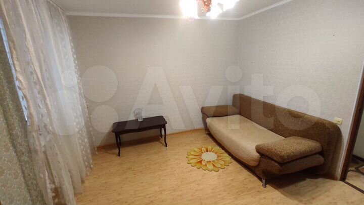 2-к. квартира, 52 м², 1/4 эт.