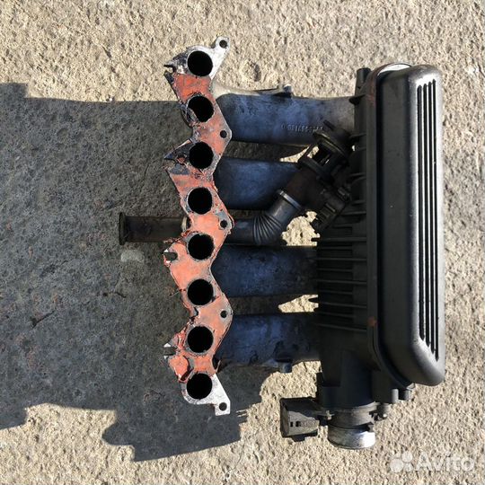 Коллектор впускной Пежо Боксер 2,5