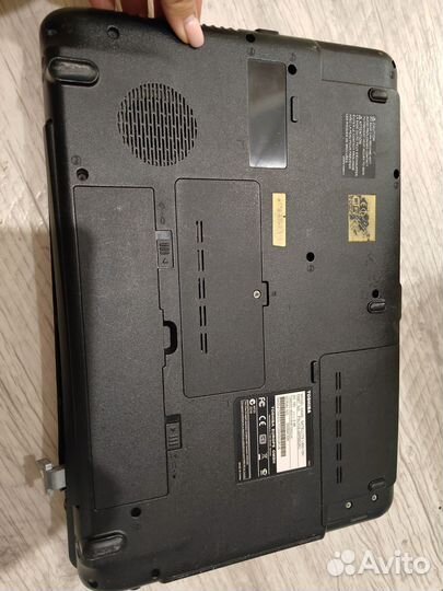 Ноутбук toshiba на запчасти