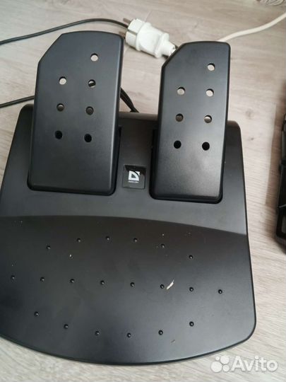 Игровой руль с педалями и коробкой передач