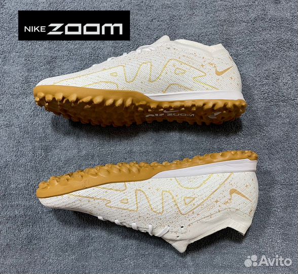 Спортивные футбольные сороконожки nike AIR zoom