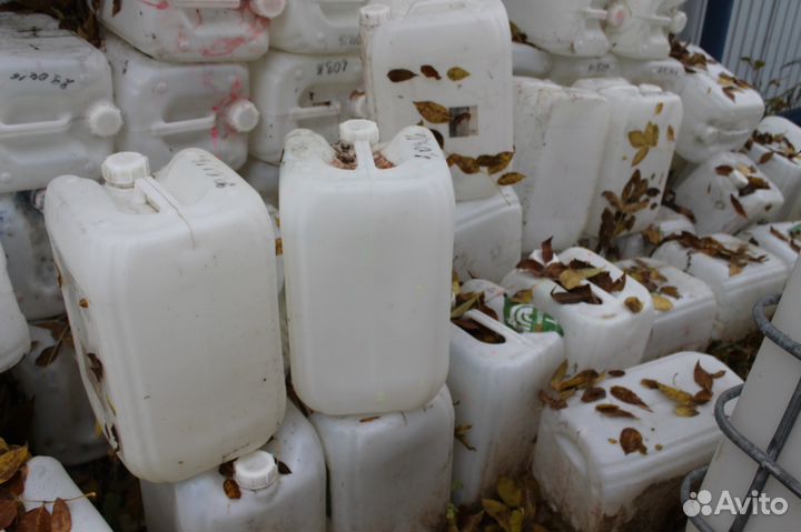 Канистры 30, 20, 10, 5 литров пластиковые