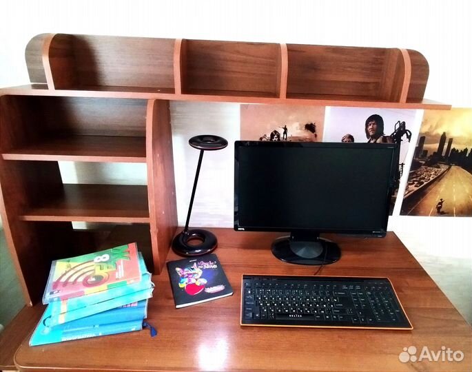 Компьютер для учёбы (+ стол в подарок)