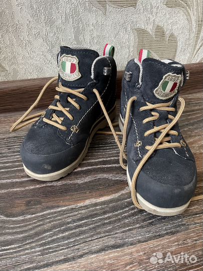 Ботинки для девочки 25