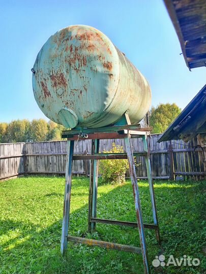 Бочка металлическая 1,2 м3 на опоре