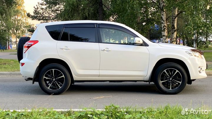 Toyota RAV4, 2012