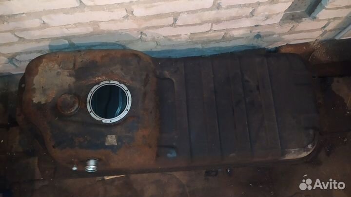 Топливный бак KIA Sorento 2008