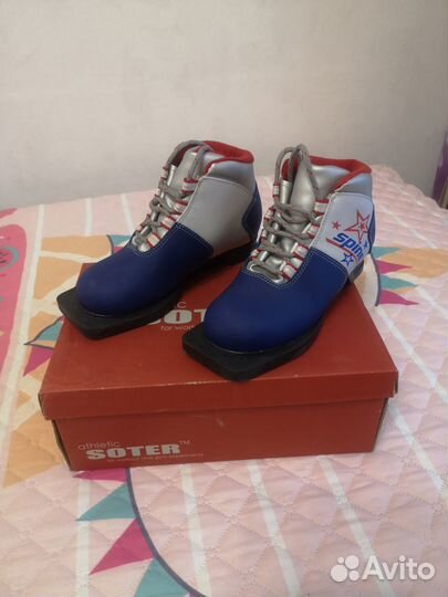 Лыжные ботинки Spine