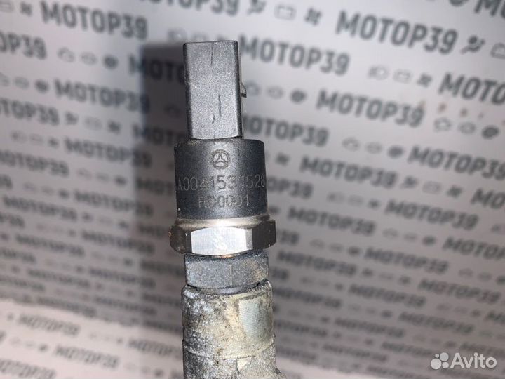 Топливная рейка Mercedes-Benz E-Class 2.7 CDI 2001