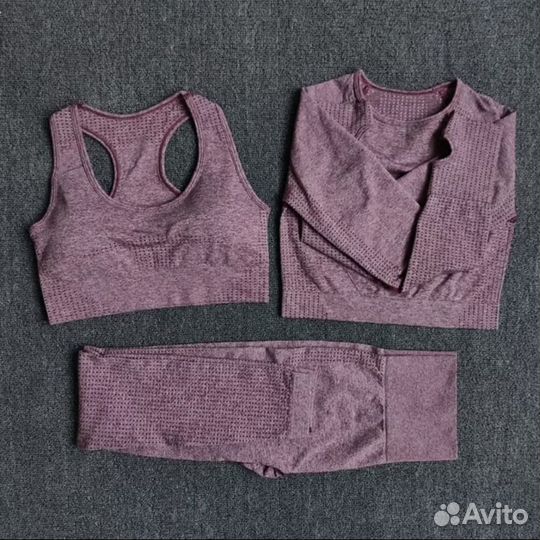 Костюм для йоги и спорта новый