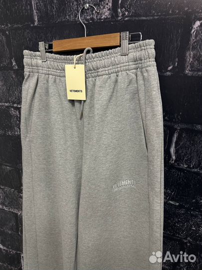 Штаны спортивные Vetements