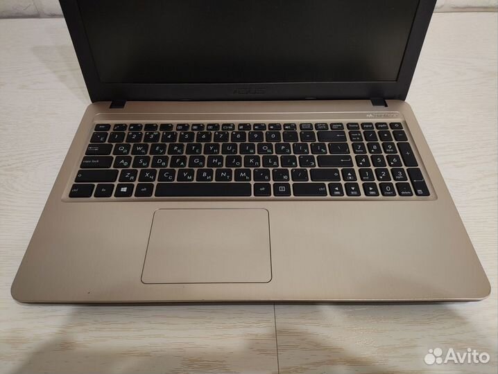 Ноутбук Asus D540M