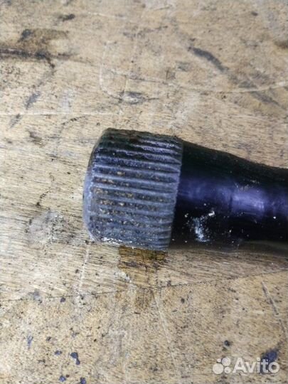 Торсион передний левый Toyota Hiace TRH200 1TR-FE