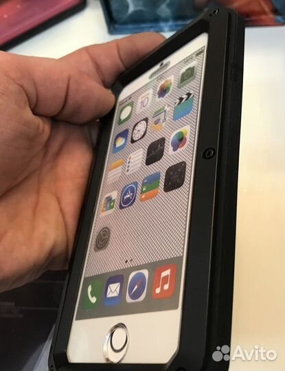 Бронированный чехол iPhone 7,8