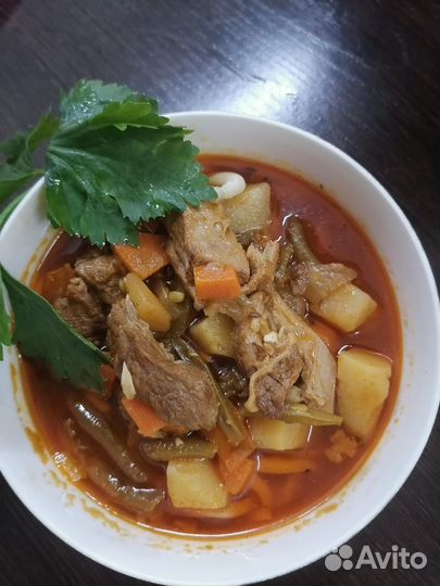 Жаренный лагман, люля, плов, манты, шашлык