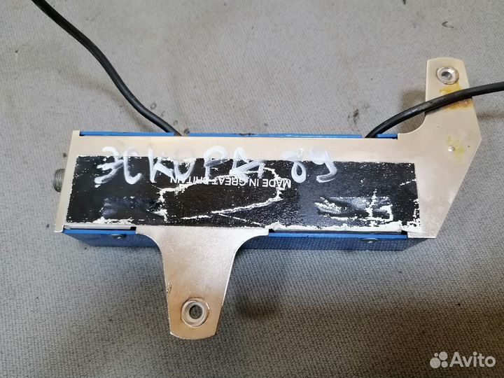 Усилитель антенны для Ford Escort/Orion 1986-1990