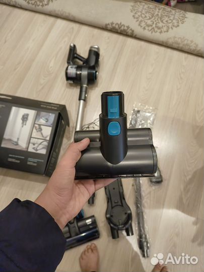 Ручной пылесос RED solution RV-UR3100