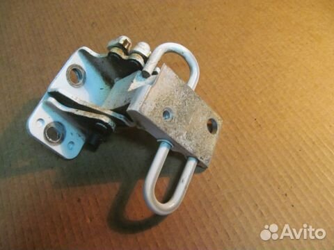 Петля двери задней правой нижняя Audi Q7