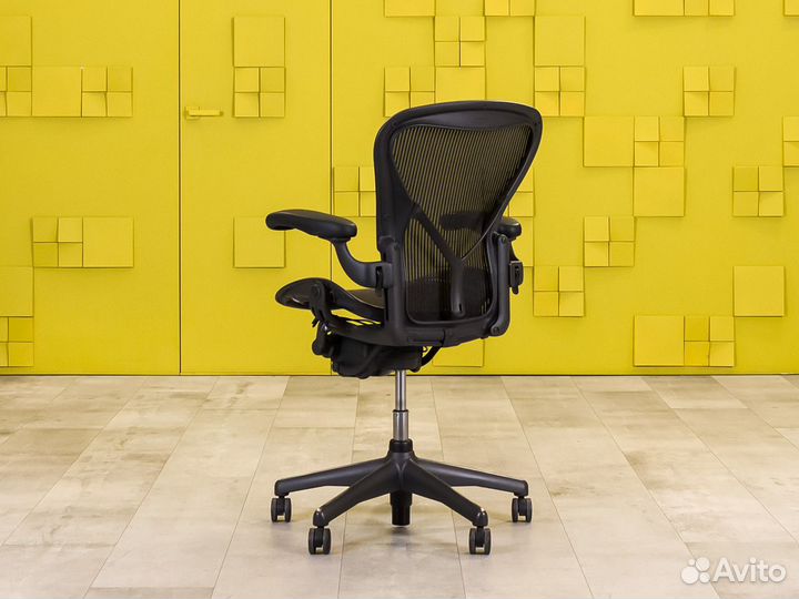 Компьютерное кресло Herman Miller Aeron B США