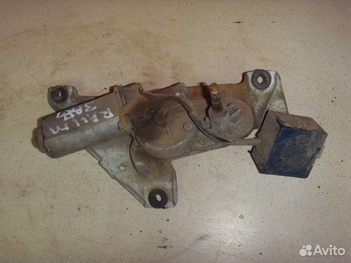 Моторчик стеклооочистителя заднего Toyota Raum