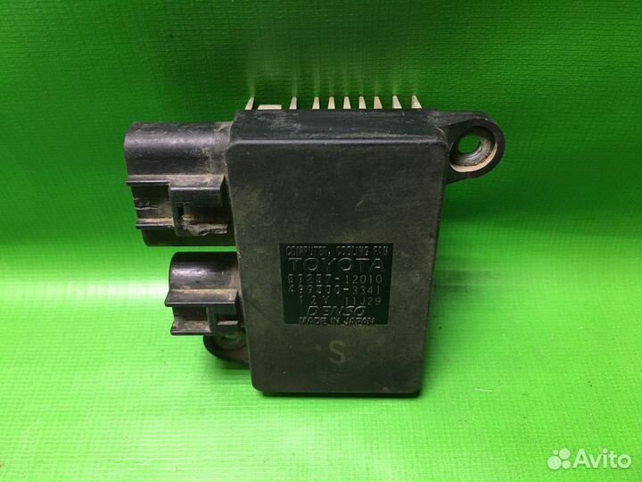 Блок управления вентилятором Toyota Corolla 150
