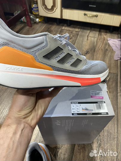 Кроссовки adidas EQ 21
