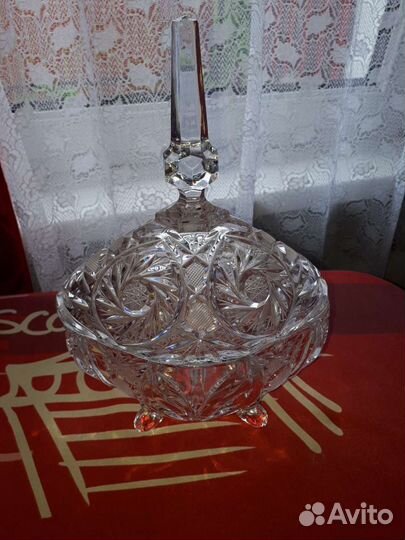 Шкатулка конфетница