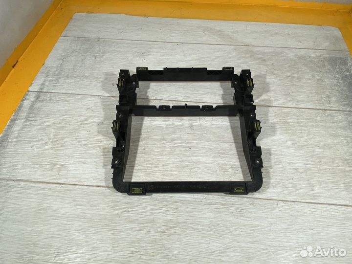 Рамка магнитофона Volkswagen touran