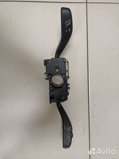 Переключатель, соединенный курок VW AG 7E0953503CH