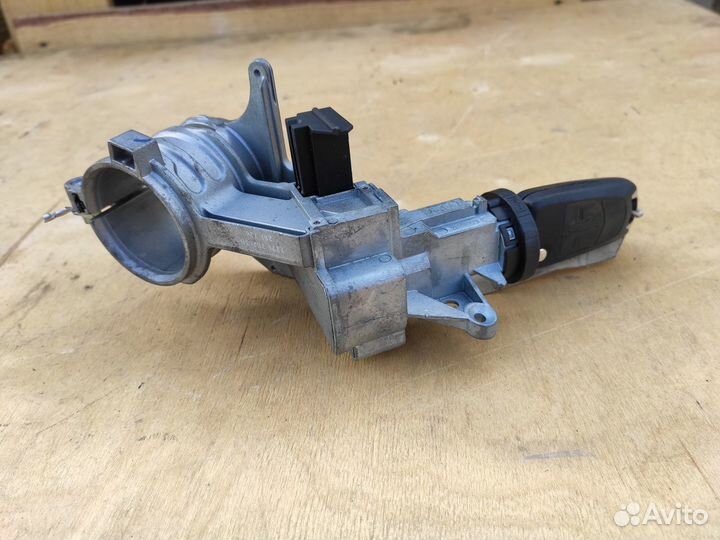 Замок зажигания с ключом на Опель Астра Н Зафира Б