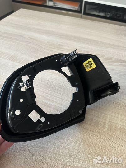 Рамка для зеркала BMW X5/X6/X7