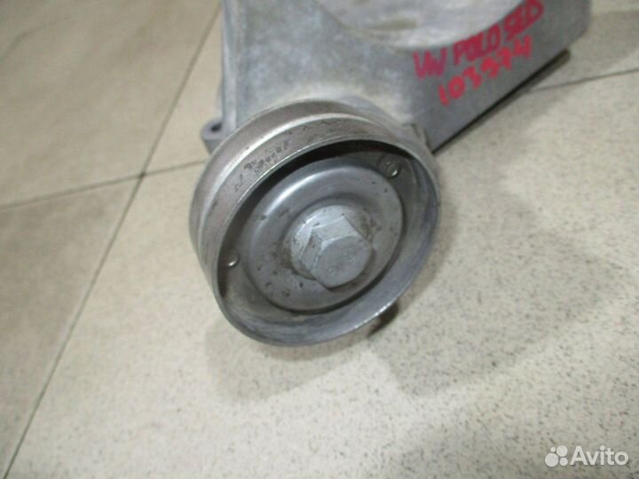 Кронштейн кондиционера VW Polo Sedan