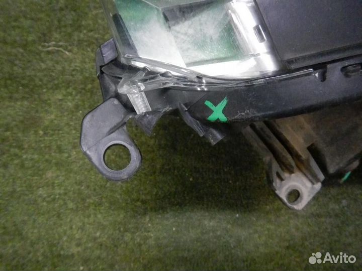 Фара правая Toyota RAV4
