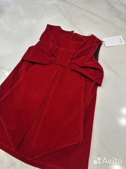 Нарядное бархатное платье для девочки р. 98-104