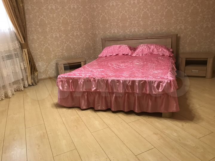 2-к. квартира, 73 м², 1/4 эт.