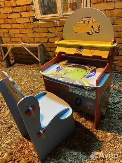 Столик со стульчиком