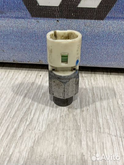 Датчик гидроусилителя гур Renault duster