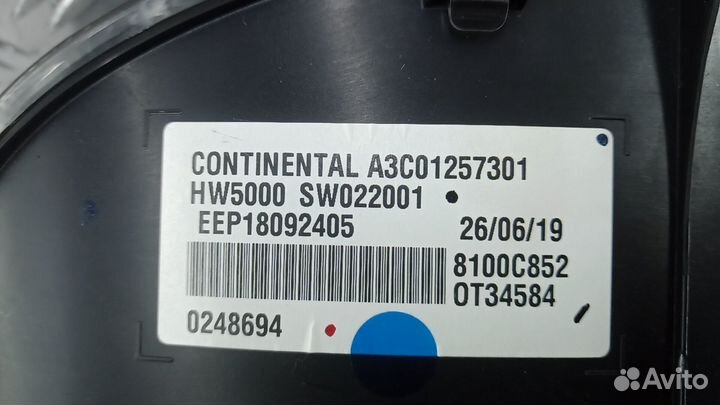 Панель приборов Mitsubishi Eclipse Cross