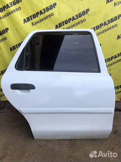 Задняя правая дверь Ford Mondeo 2