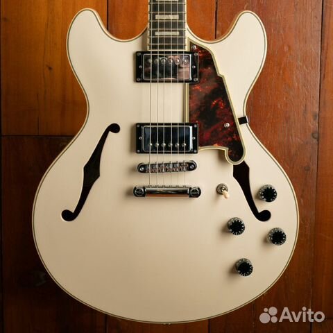 Полуакустическая гитара DAngelico + Аксессуары